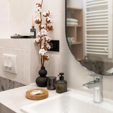 شقة Deluxe Dunavska 4 نوفي ساد